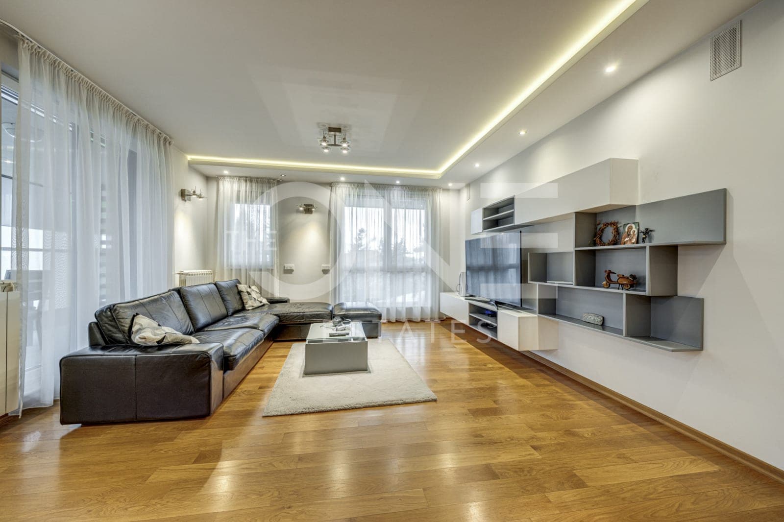Луксозен Четиристаен Апартамент с Панорама към Витоша – Residential Park Sofia